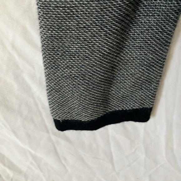 Banana Republic: Black/White Cardigan Sweater- Extra Fine Merino Wool Blend- L - Picture 9 of 16